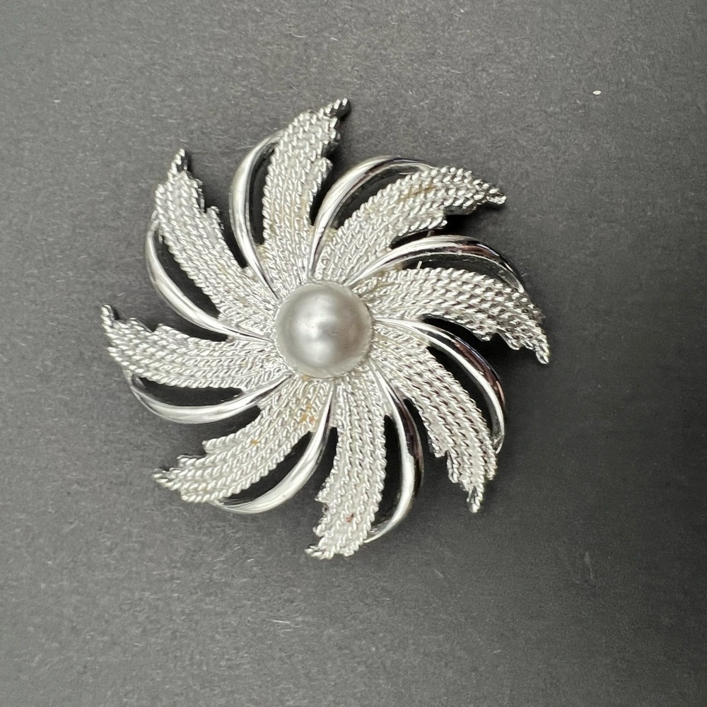 Sarah Coventry Brooch Vintage Signed Silver Tone Starburst Spiral Flower Jewelry